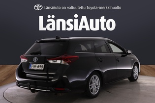 Toyota Auris vaihtoauto