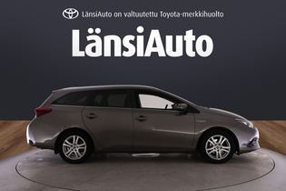 Toyota Auris vaihtoauto