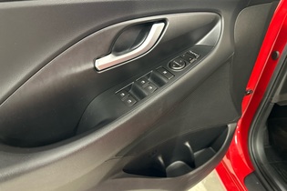 Hyundai i30 5d vaihtoauto