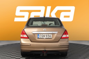 Nissan Tiida vaihtoauto