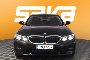 BMW 330 vaihtoauto