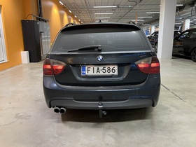 BMW 330 vaihtoauto