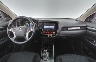 Mitsubishi Outlander PHEV vaihtoauto
