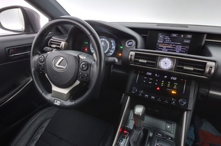 Lexus IS vaihtoauto
