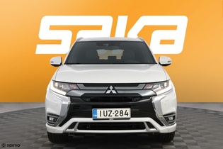 Mitsubishi Outlander PHEV vaihtoauto