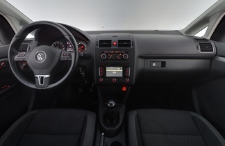 Volkswagen Touran vaihtoauto