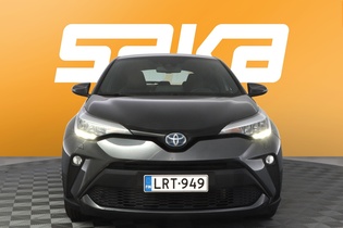 Toyota C-HR vaihtoauto