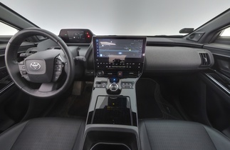 Toyota bZ4X vaihtoauto