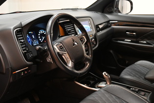 Mitsubishi Outlander PHEV vaihtoauto