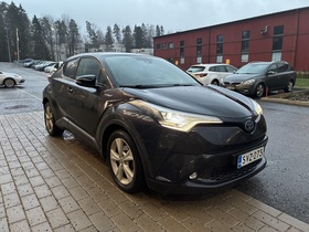 Toyota C-HR vaihtoauto