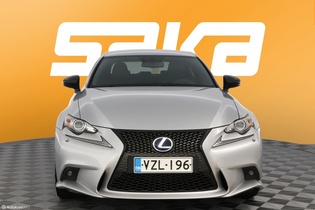 Lexus IS vaihtoauto
