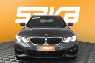 BMW 330 vaihtoauto