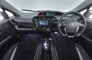 Toyota Aqua vaihtoauto