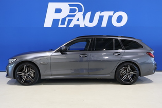 BMW 330 vaihtoauto