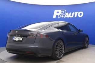 Tesla Model S vaihtoauto