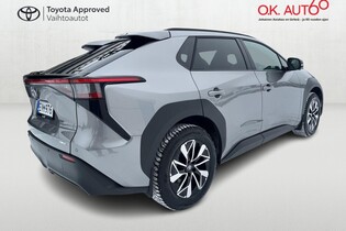 Toyota bZ4X vaihtoauto