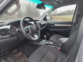 Toyota Hilux vaihtoauto