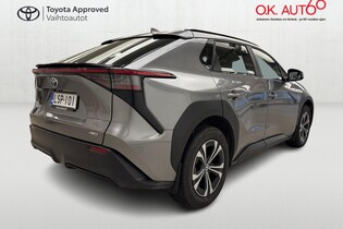 Toyota bZ4X vaihtoauto