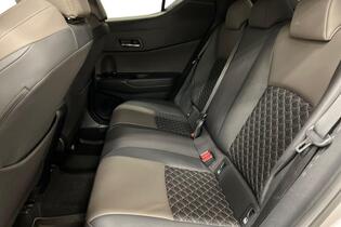 Toyota C-HR vaihtoauto