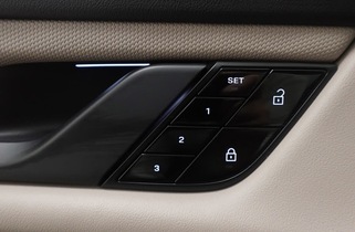 Porsche Taycan vaihtoauto