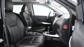 Nissan Navara vaihtoauto