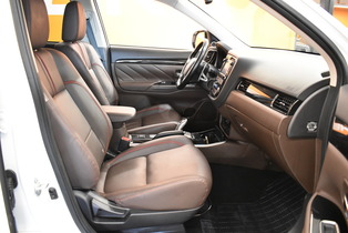 Mitsubishi Outlander vaihtoauto