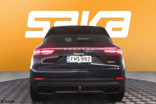 Porsche Cayenne vaihtoauto