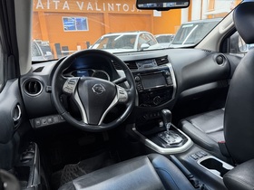 Nissan Navara vaihtoauto