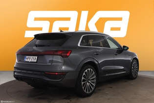 Audi Q8 e-tron vaihtoauto