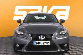 Lexus IS vaihtoauto