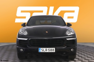 Porsche Cayenne vaihtoauto