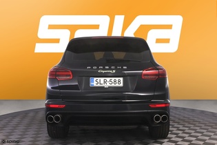 Porsche Cayenne vaihtoauto