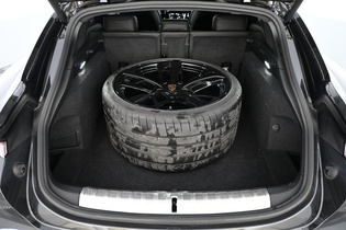 Porsche Taycan vaihtoauto