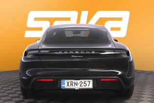 Porsche Taycan vaihtoauto