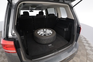 Volkswagen Touran vaihtoauto