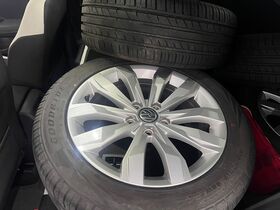 Volkswagen T-Roc vaihtoauto