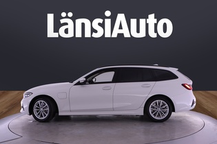 BMW 330 vaihtoauto