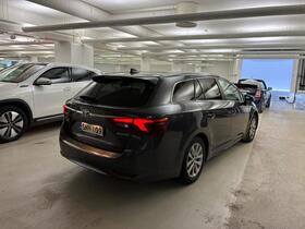 Toyota Avensis vaihtoauto