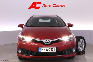 Toyota Auris vaihtoauto