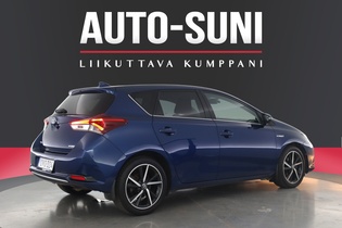 Toyota Auris vaihtoauto