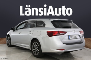 Toyota Avensis vaihtoauto