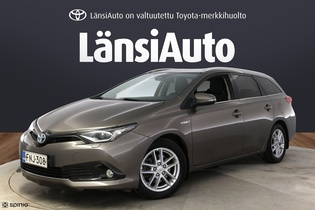 Toyota Auris vaihtoauto
