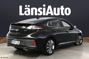 Hyundai IONIQ hybrid vaihtoauto