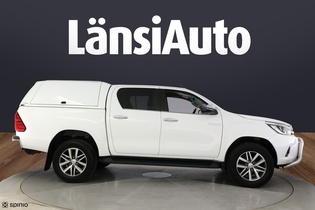 Toyota Hilux vaihtoauto