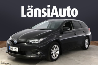 Toyota Auris vaihtoauto