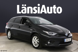 Toyota Auris vaihtoauto