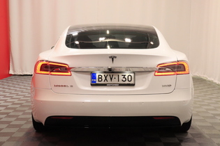 Tesla Model S vaihtoauto