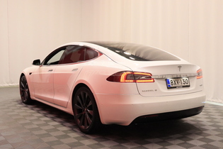 Tesla Model S vaihtoauto