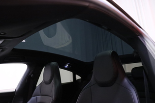 Porsche Taycan vaihtoauto