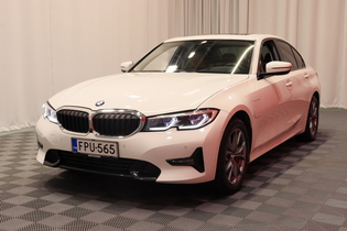 BMW 330 vaihtoauto